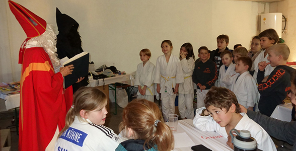 Samichlaus besucht Judokas.